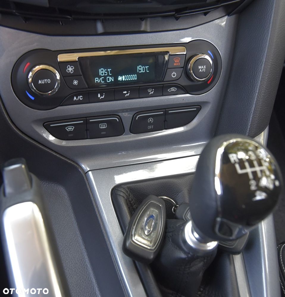 Ford Focus 1.6 EcoBoost Start-Stopp-System Titanium - 27