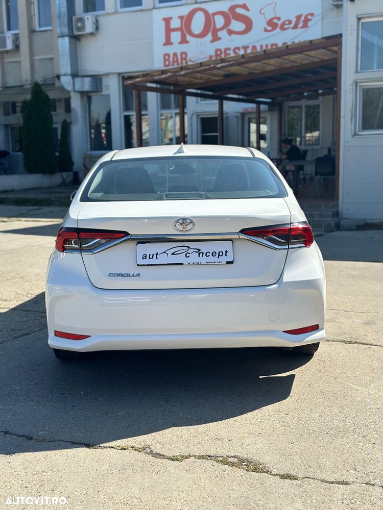 Toyota Corolla - 4