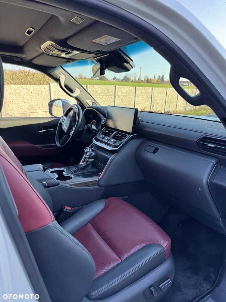 Toyota Land Cruiser - 11