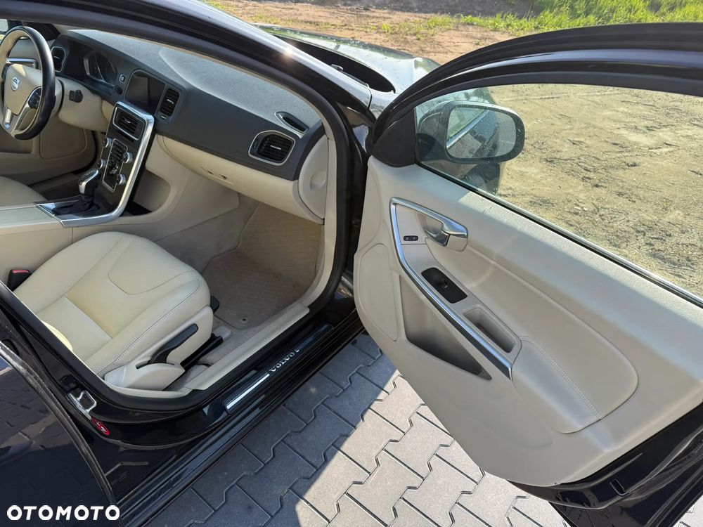 Volvo S60 T3 Summum - 15