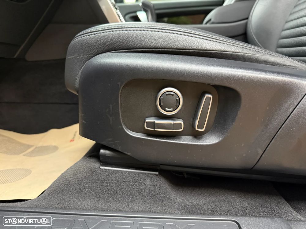 Land Rover Discovery Sport P300e - 26
