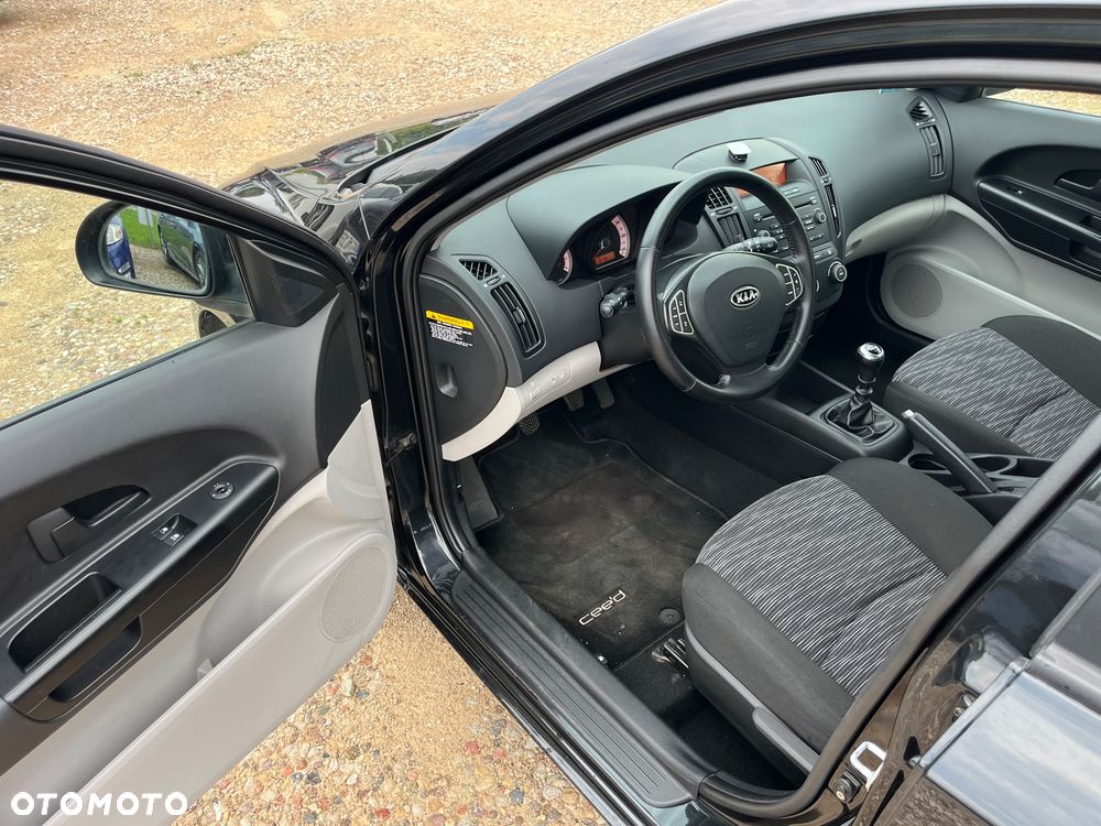 Kia Ceed 1.4 CVVT Attract - 7