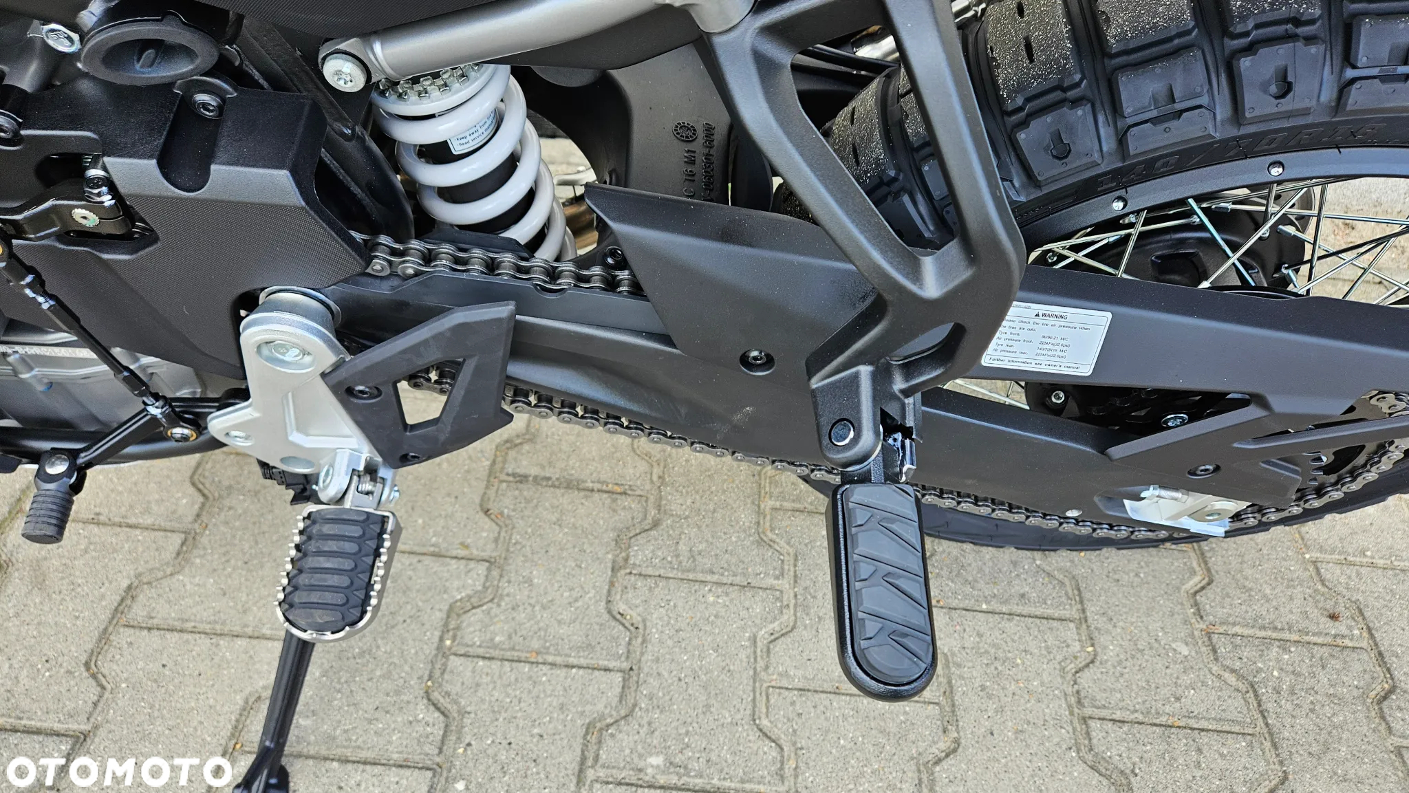 CFMoto MT - 21