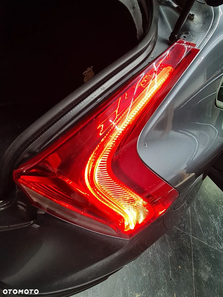 Volvo V40 Cross Country D2 Momentum - 26