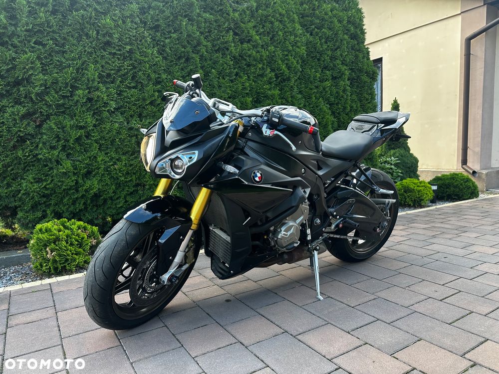 BMW S - 10