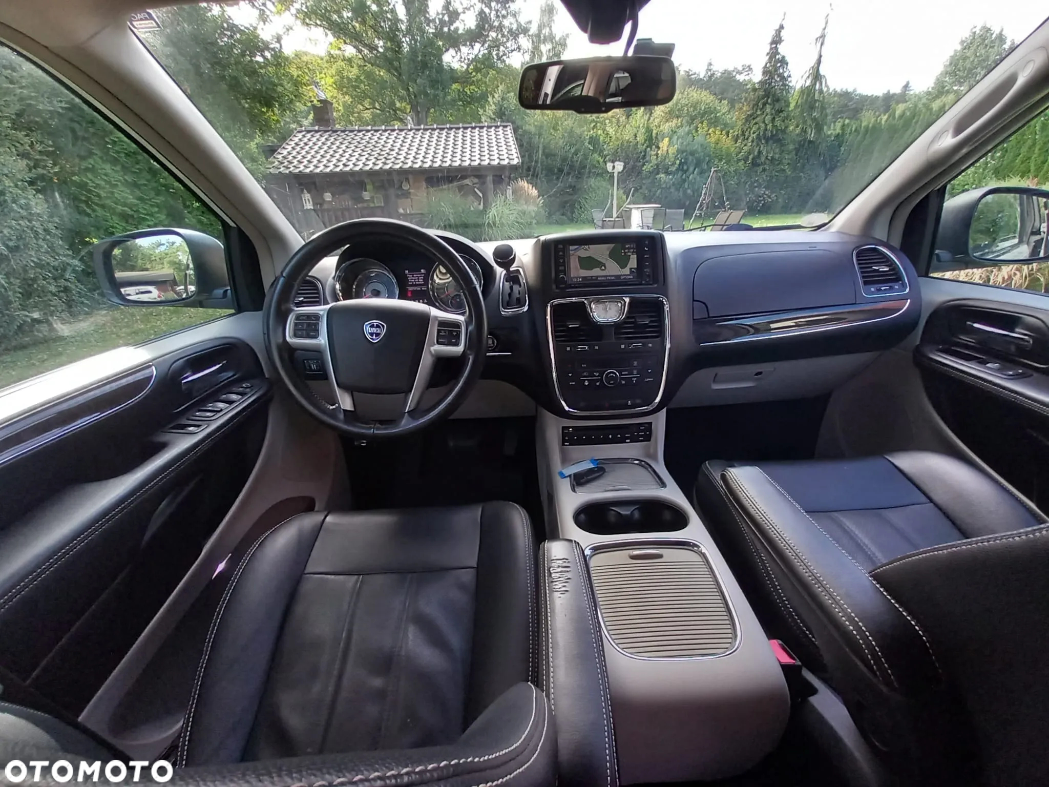 Lancia Voyager 2.8CRD Platinum - 10