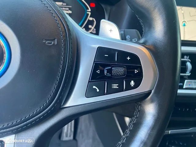 BMW 320 e Touring Pack Desportivo M Auto - 18