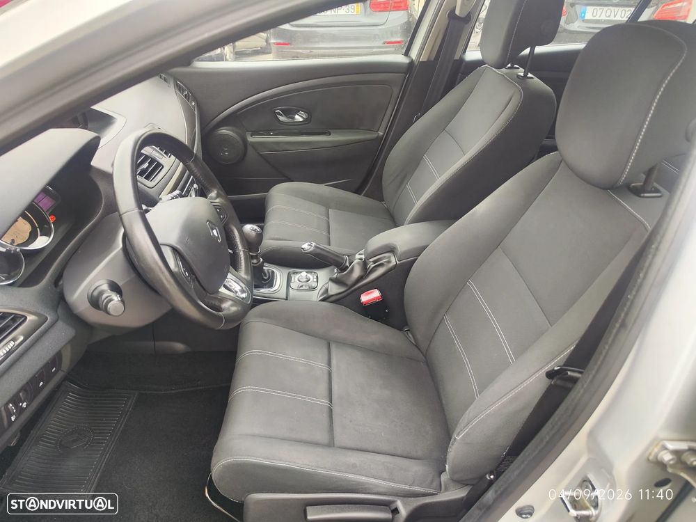 Renault Mégane 1.5 dCi Dynamique - 10