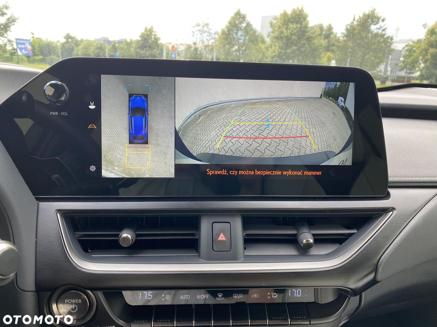 Lexus UX 300h F Sport - 19
