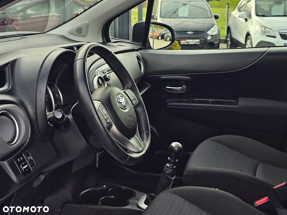 Toyota Yaris 1.33 Prestige - 7