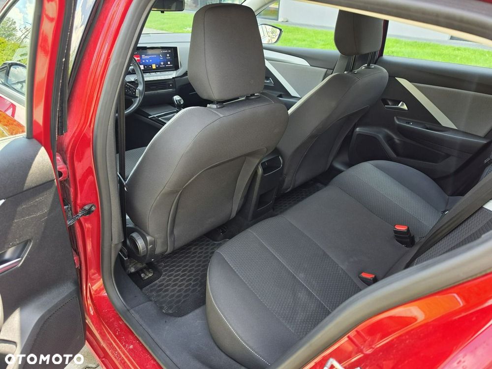 Opel Astra 1.2 Turbo Enjoy - 11