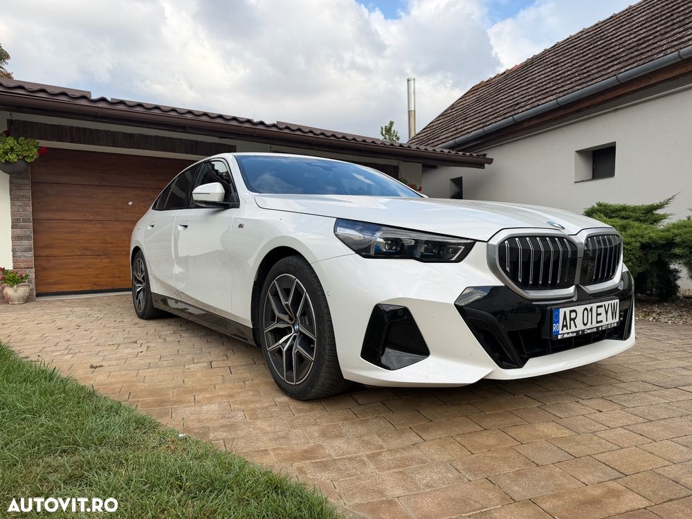 BMW Seria 5 520i AT MHEV - 2