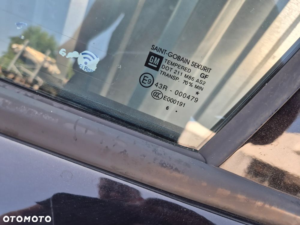 DRZWI LEWY PRZÓD OPEL CORSA E   5 Drzwi    Uszkodzone - 12