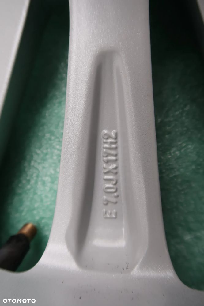 AA3 Felga Ford F1EC-1007-C1A  7x17et50 - 9