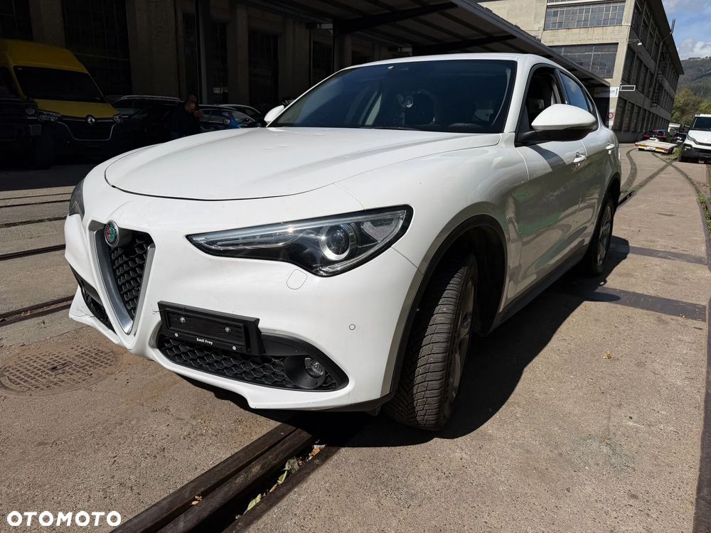 Alfa Romeo Stelvio 2.2 JTDM Q4 - 4