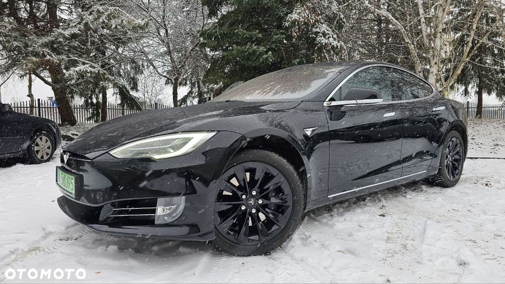Tesla Model S - 18