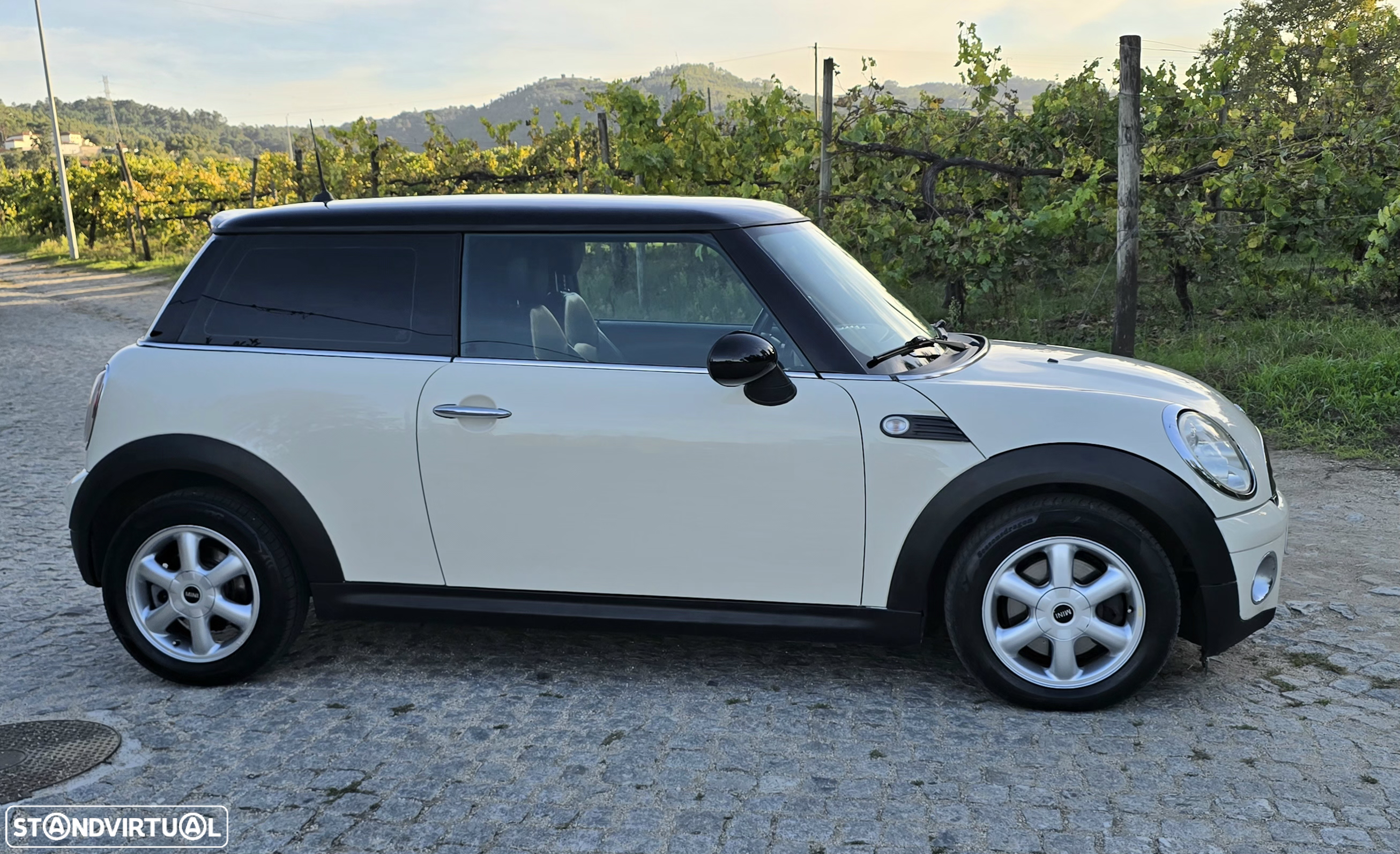 MINI 3 Portas Cooper D - 11