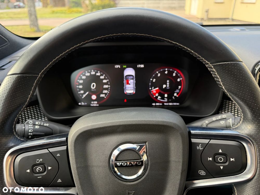 Volvo XC 40 B4 B AWD R-Design - 15