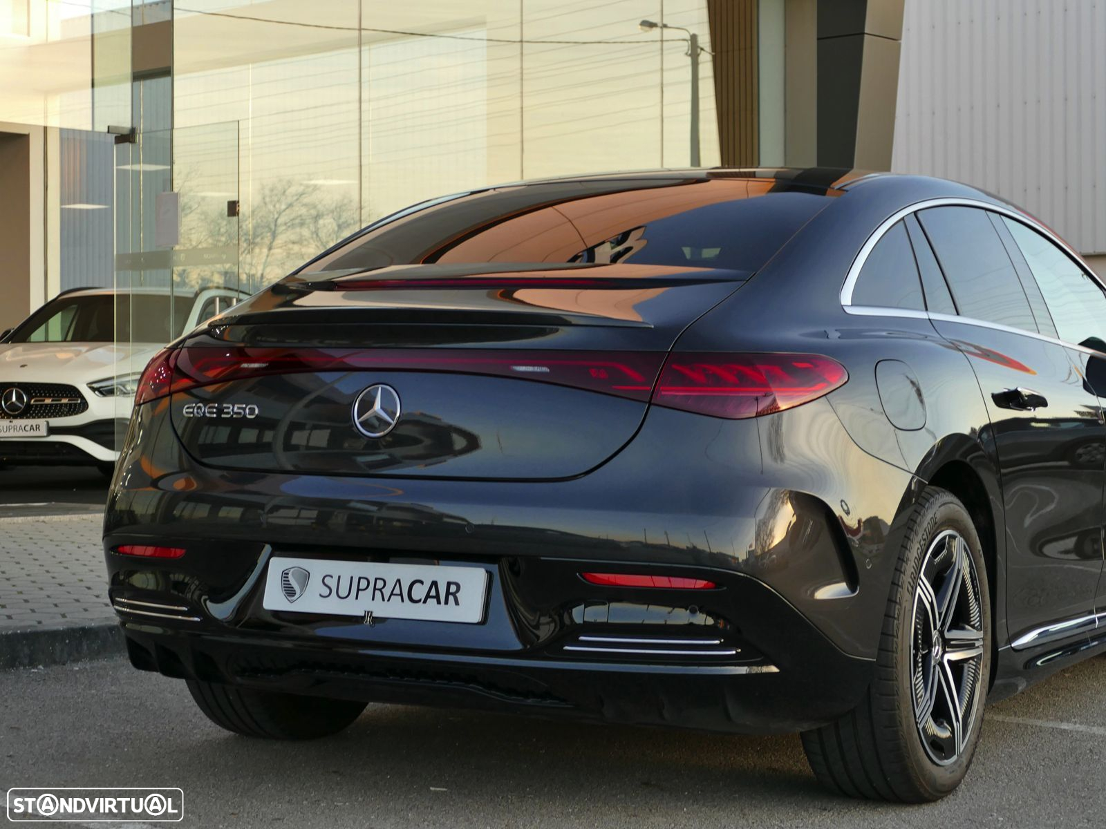 Mercedes-Benz EQE 350 - 12