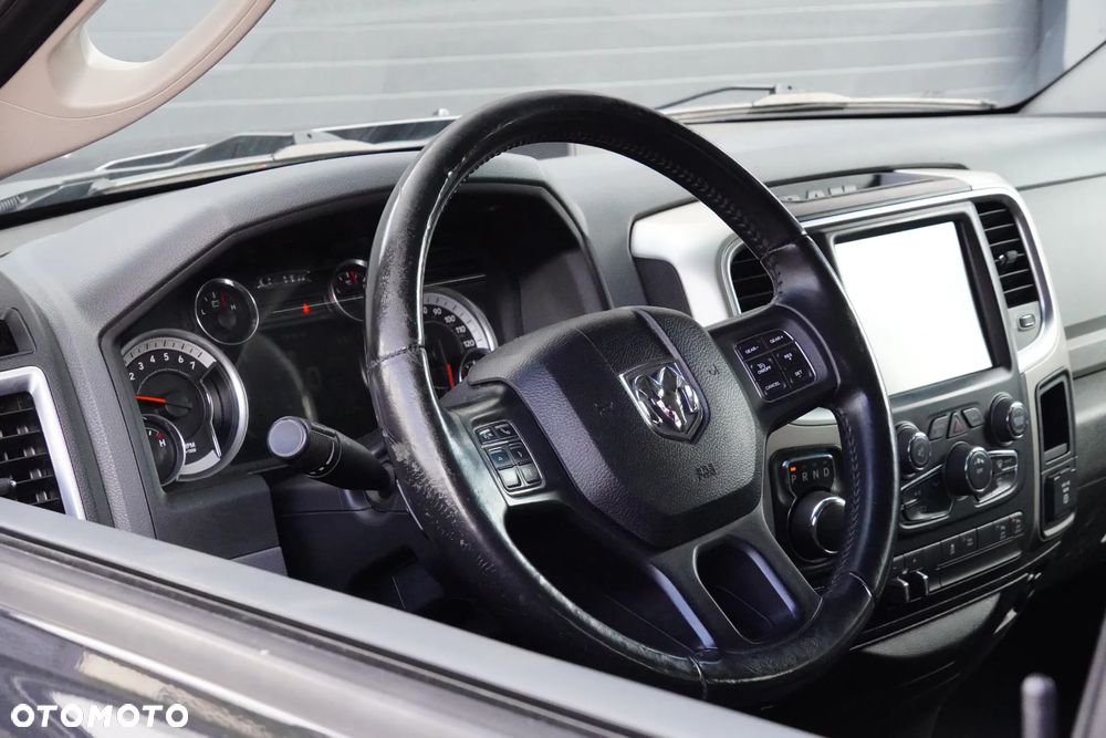 RAM 1500 Crew Cab Shortbed Bighorn - 27