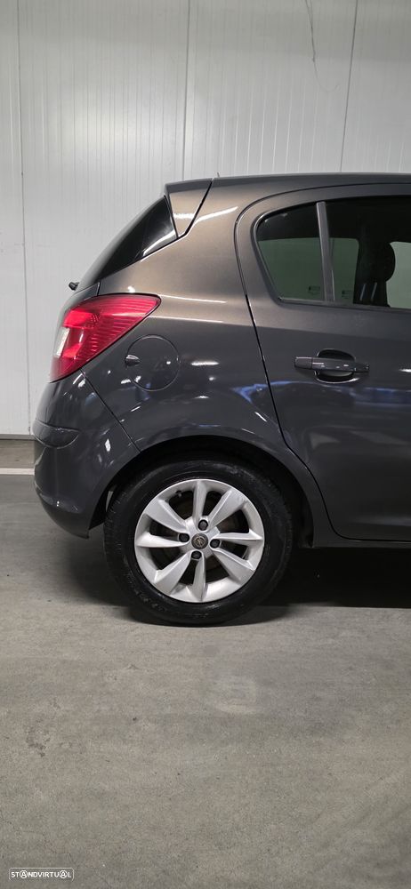 Opel Corsa 1.2 Go! FlexFuel - 12