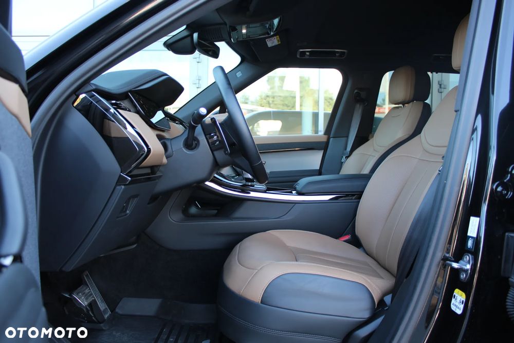 Land Rover Range Rover Sport - 11