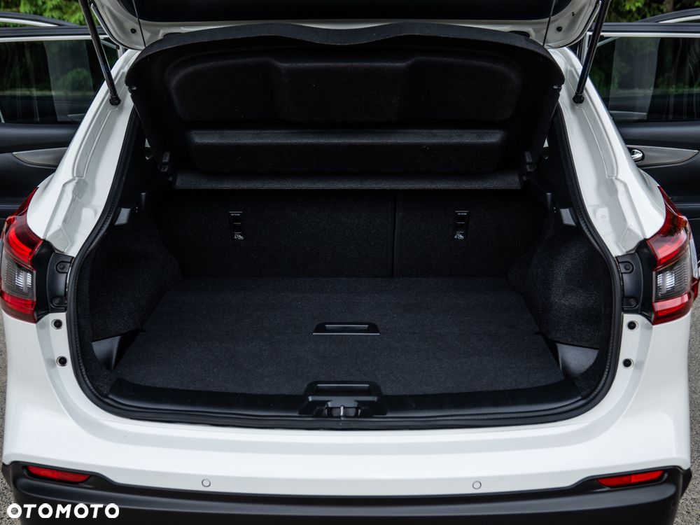 Nissan Qashqai 1.6 DIG-T N-Connecta - 22