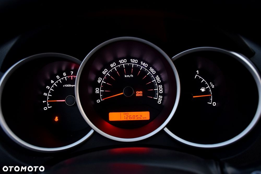 Kia Venga 1.4 CVVT Fifa World Cup Edition - 8