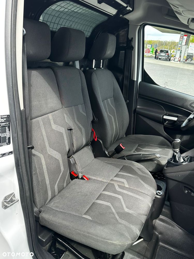 Ford Transit Connect - 13