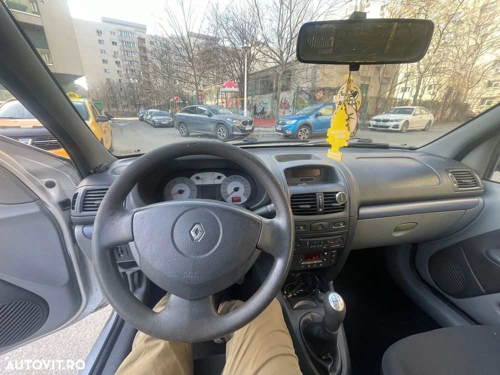 Renault Symbol 1.5dCi Privilege - 12