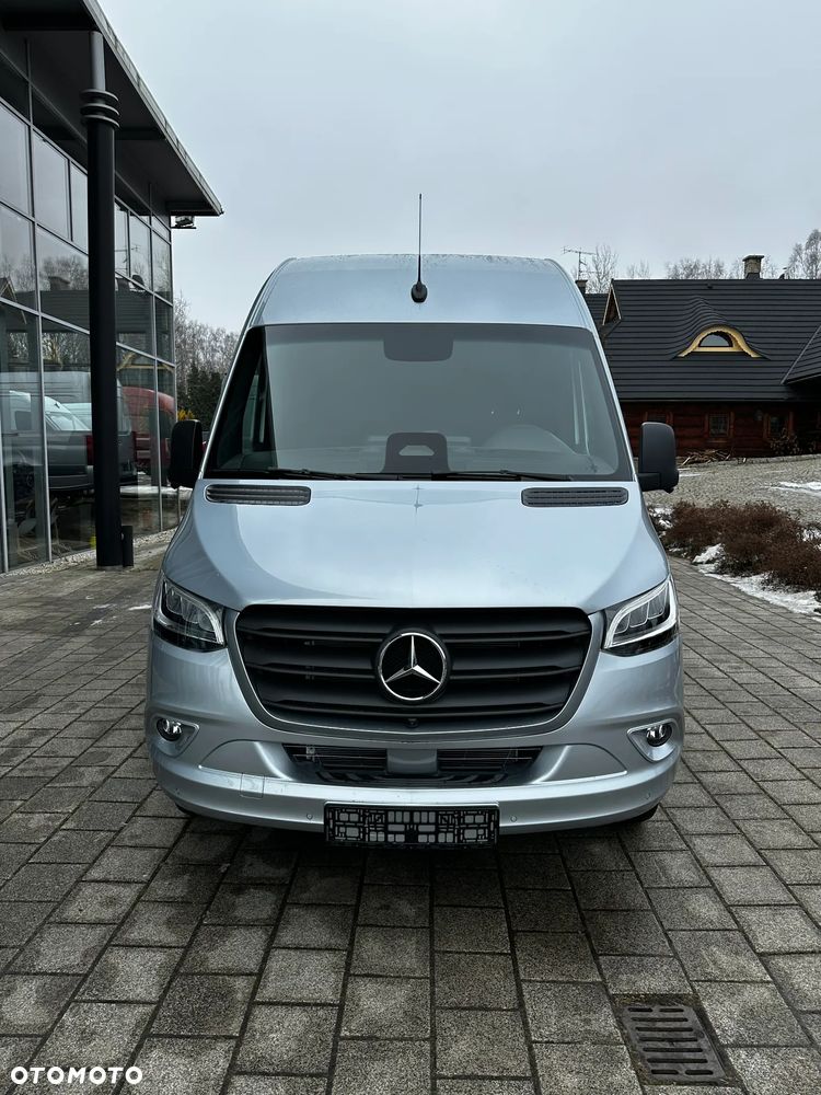 Mercedes-Benz Sprinter - 4