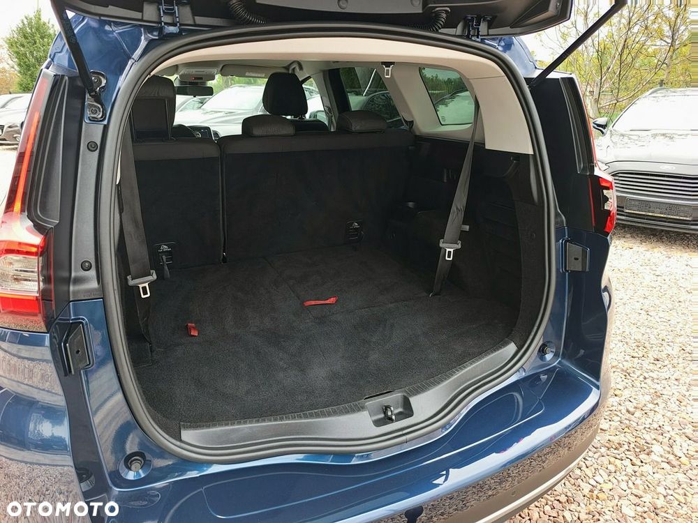 Renault Grand Scenic - 26