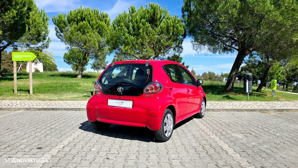Toyota Aygo 2011 photo 4