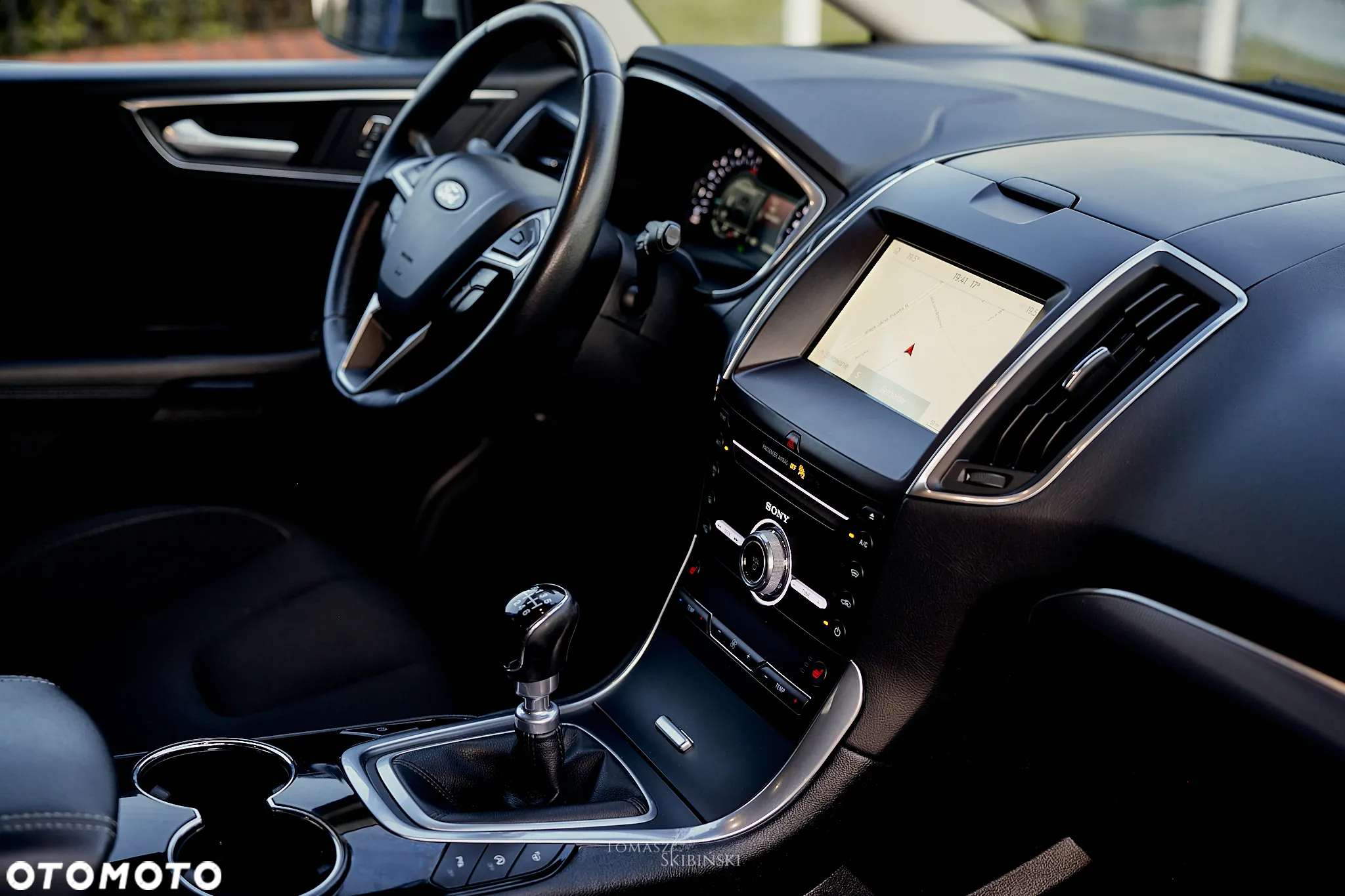 Ford S-Max - 13