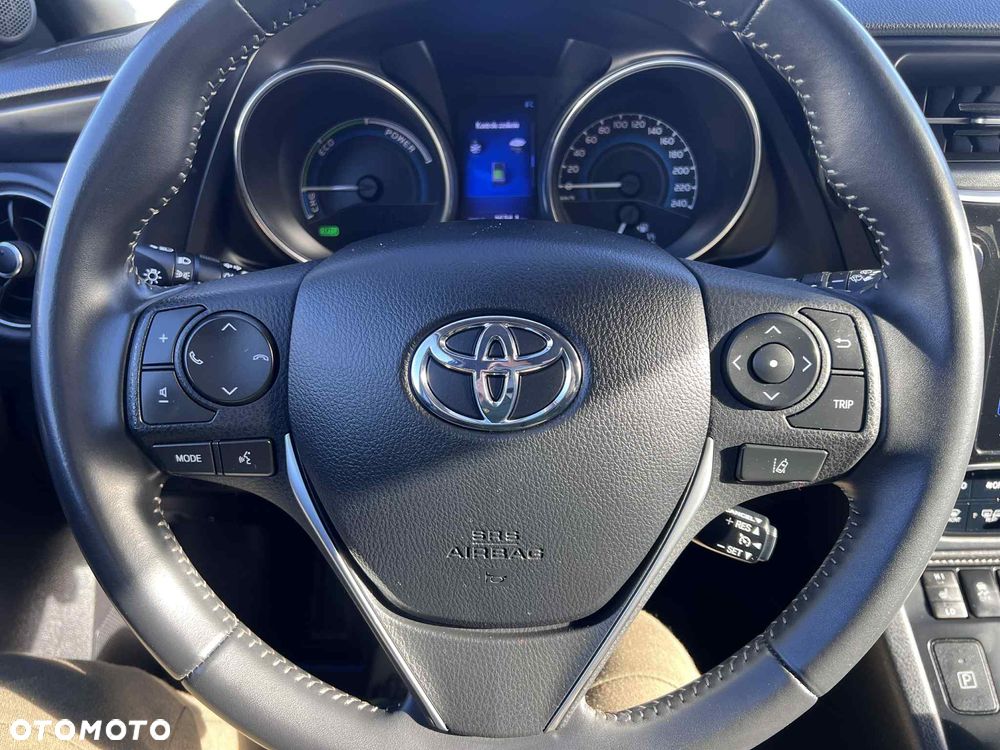 Toyota Auris - 12
