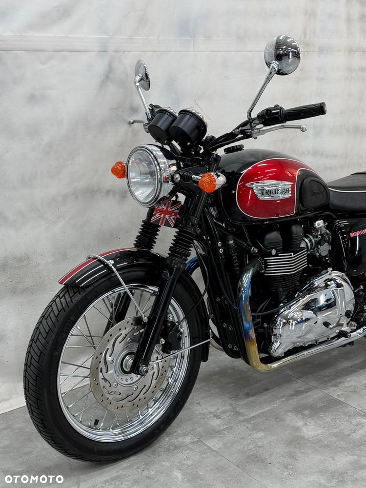 Triumph Bonneville - 5
