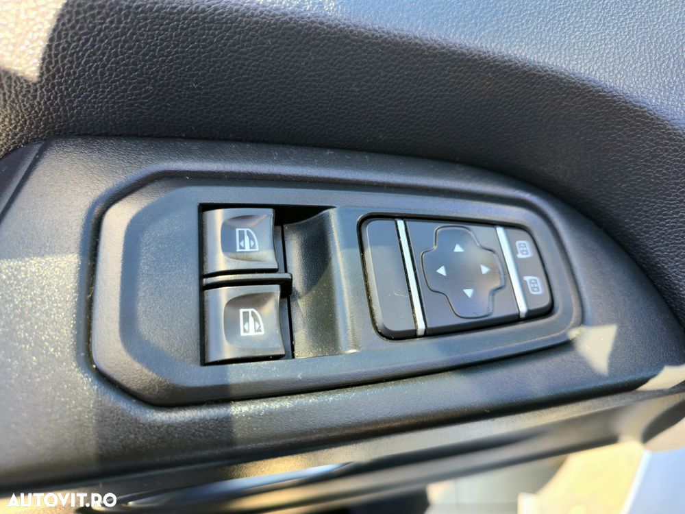 Renault Trafic - 11