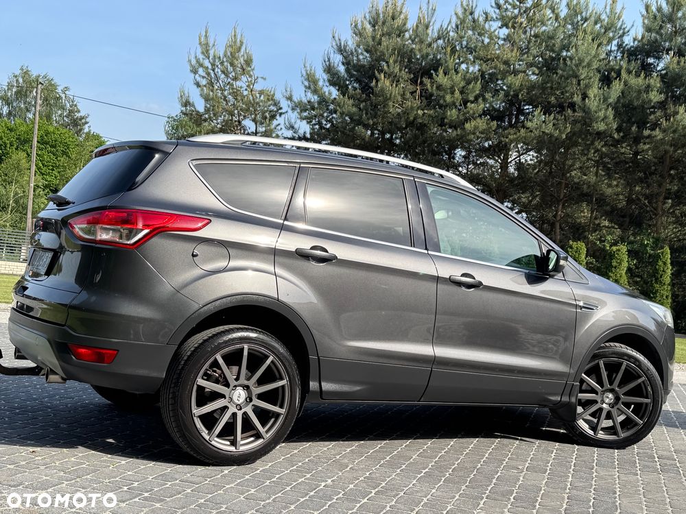 Ford Kuga 2.0 TDCi 2x4 Titanium - 16