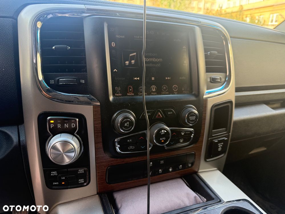 RAM 1500 - 10