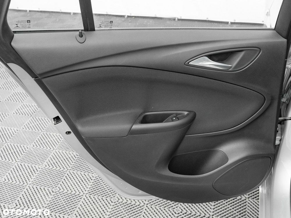 Opel Astra V 1.2 T Edition S&S - 25