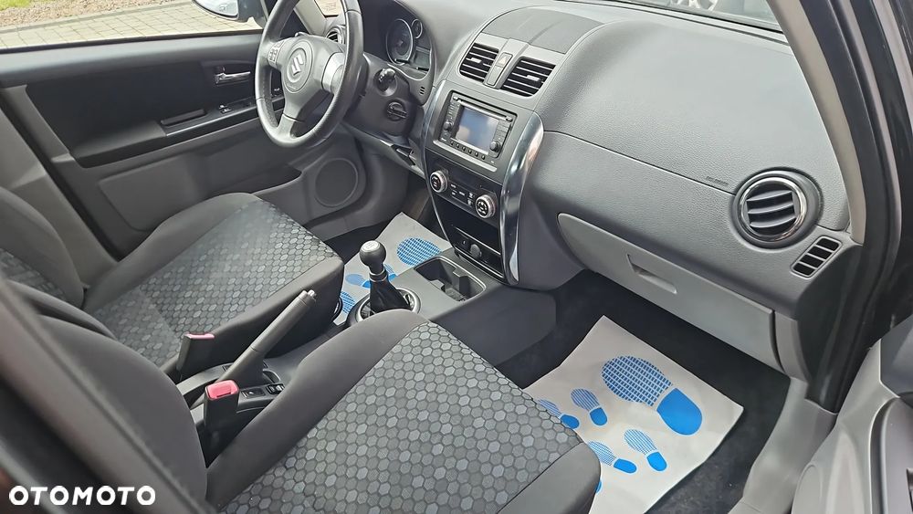 Suzuki SX4 1.6 VVT 4x4 Style - 10
