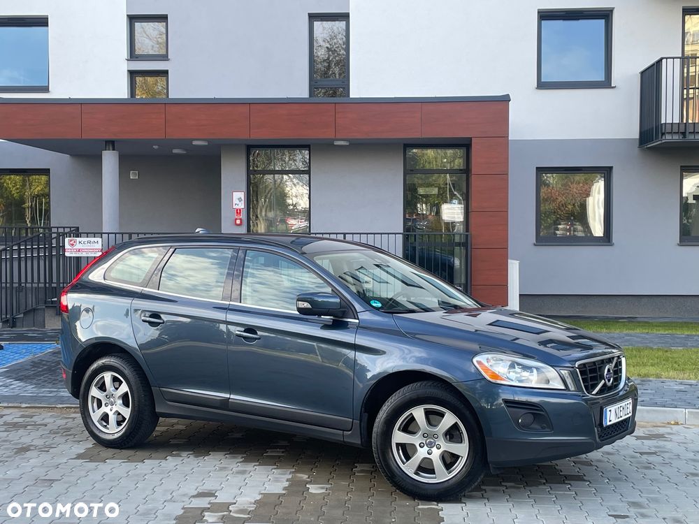 Volvo XC 60 D5 AWD - 9