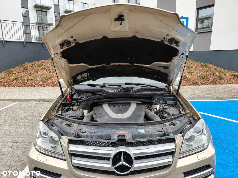 Mercedes-Benz GL 450 4Matic 7G-TRONIC - 17