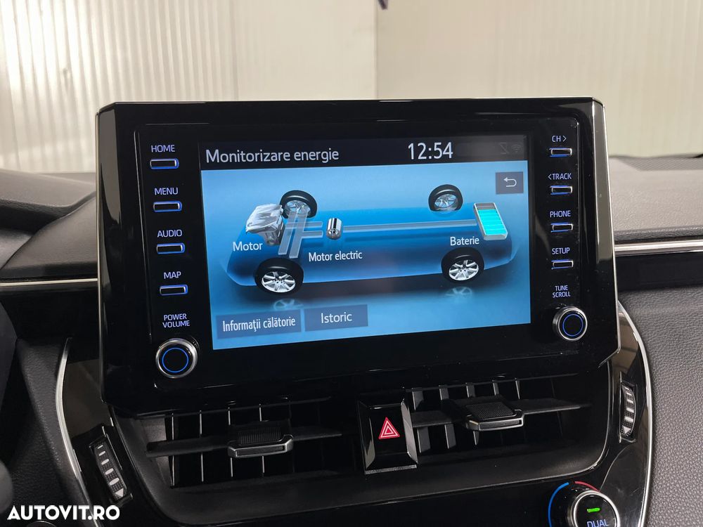 Toyota Corolla 1.8 Hybrid Business Edition - 17