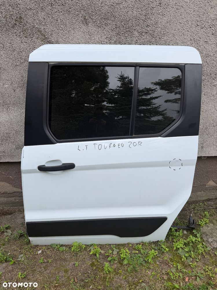Ford Tourneo Connect Grand - 16
