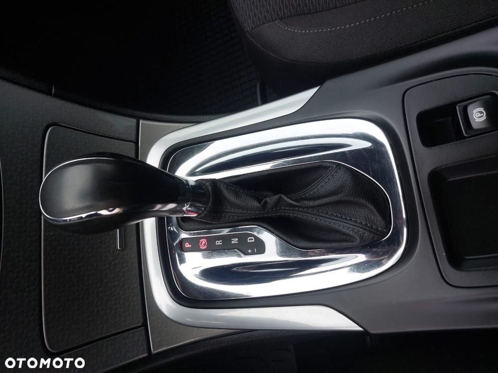 Opel Insignia - 16