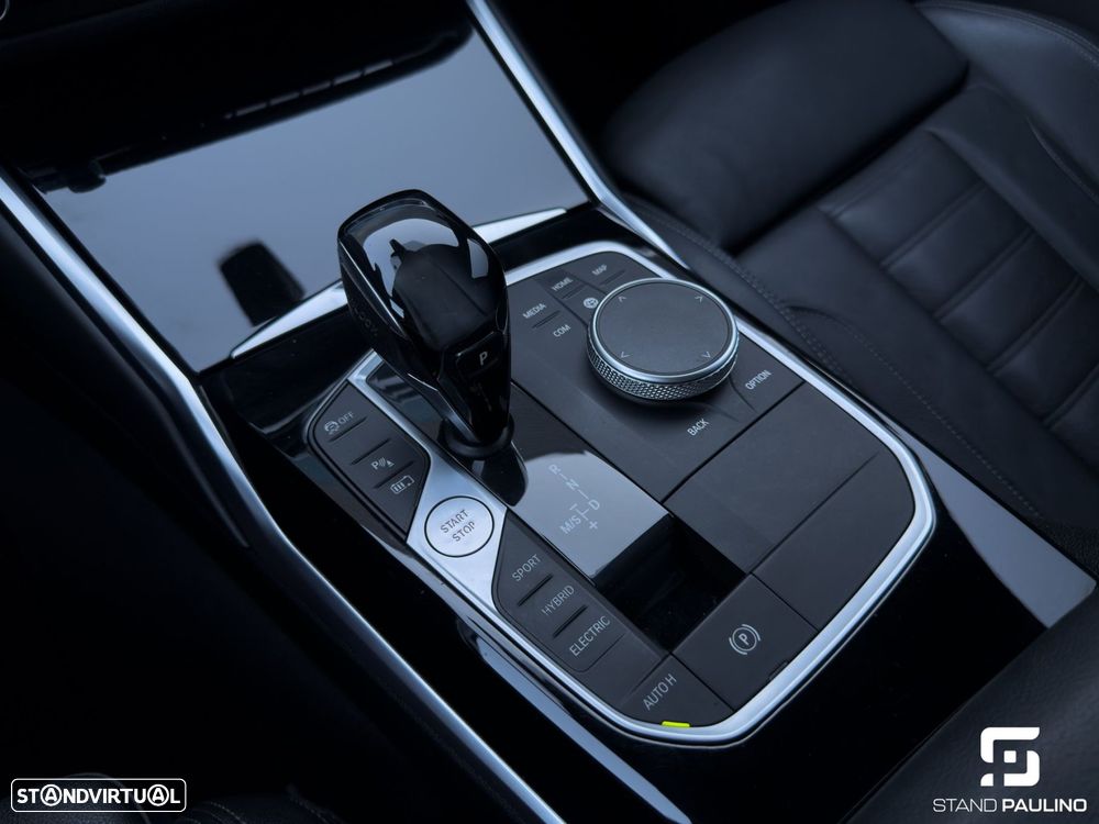 BMW 330 e Line Luxury Auto - 25