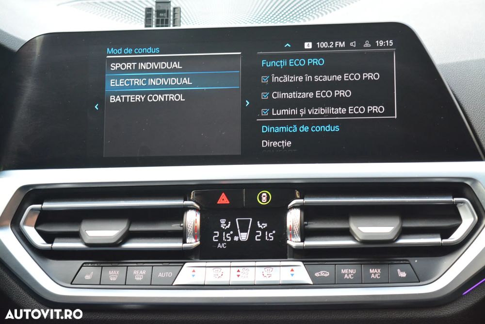 BMW Seria 3 330e Aut. Sport Line - 29