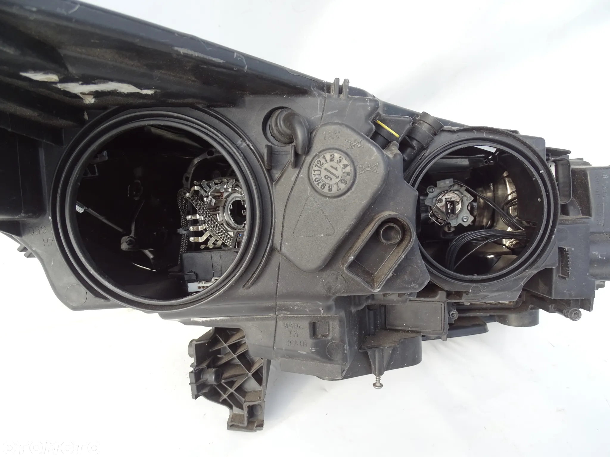 LAMPA LEWA PRAWA PRZÓD PRZEDNIA  FORD KUGA MK2 90156447 90156445 F-VAT - 17