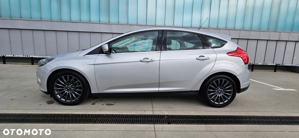 Ford Focus - 23
